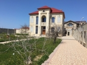 Satılır 8 otaqlı 840 m2 həyət evi Şüvəlan