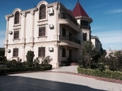 Satılır 8 otaqlı 800 m2 həyət evi Novxanı