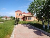 Satılır 10 otaqlı 500 m2 həyət evi Albalı