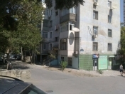 Satılır 3 otaqlı 70 m2 köhnə tikili Yasamal r.
