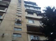 Satılır 3 otaqlı 65 m2 köhnə tikili Ayna Sultanova heykəli