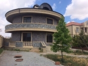 Satılır 4 otaqlı 300 m2 həyət evi Xırdalan