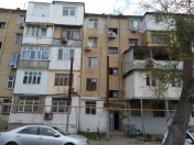 Satılır 2 otaqlı 65 m2 köhnə tikili Neapol dairəsi