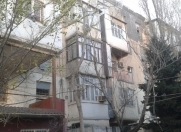 Satılır 2 otaqlı 50 m2 köhnə tikili Elmlər Akademiyası m.