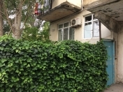 Satılır 2 otaqlı 42 m2 köhnə tikili Zərifə Əliyeva adına park