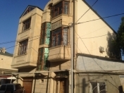 Satılır 10 otaqlı 850 m2 həyət evi Gənclik m.