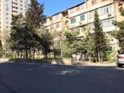 Satılır 4 otaqlı 90 m2 köhnə tikili Yasamal r.