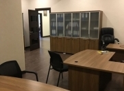 İcarəyə verilir 8 otaqlı 550 m2 ofis 28 May m.