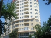 İcarəyə verilir 2 otaqlı 90 m2 yeni tikili Ayna Sultanova heykəli