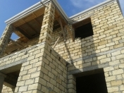 Satılır 7 otaqlı 240 m2 həyət evi Qobu