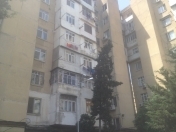 Satılır 2 otaqlı 60 m2 köhnə tikili Ukrayna dairəsi
