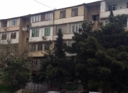 Satılır 3 otaqlı 100 m2 köhnə tikili Musabəyov parkı