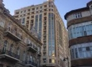 İcarəyə verilir 4 otaqlı 165 m2 yeni tikili İçəri Şəhər m.