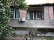 Satılır 5 otaqlı 120 m2 köhnə tikili Əhmədli