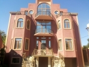 Satılır 8 otaqlı 525 m2 həyət evi Həzi Aslanov