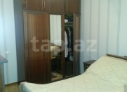 Satılır 3 otaqlı 85 m2 köhnə tikili İnşaatçılar m.