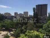 Satılır 3 otaqlı 60 m2 köhnə tikili İnşaatçılar m.