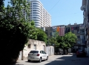 Satılır 2 otaqlı 45 m2 köhnə tikili Elmlər Akademiyası m.