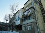 Satılır 2 otaqlı 40 m2 köhnə tikili Elmlər Akademiyası m.