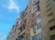 Satılır 2 otaqlı 60 m2 köhnə tikili Yasamal r.