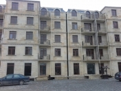 Satılır 5 otaqlı 100 m2 köhnə tikili 8 km