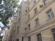 Satılır 3 otaqlı 100 m2 köhnə tikili Cavanşir körpüsü