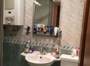 Satılır 2 otaqlı 42 m2 köhnə tikili Elmlər Akademiyası m.