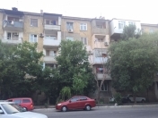 Satılır 2 otaqlı 50 m2 köhnə tikili Elmlər Akademiyası m.