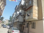Satılır 3 otaqlı 90 m2 köhnə tikili Elmlər Akademiyası m.