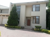 Satılır 7 otaqlı 400 m2 həyət evi Texniki Universiteti