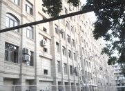 Satılır 3 otaqlı 95 m2 köhnə tikili Ayna Sultanova heykəli