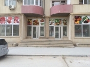 Satılır 1 otaqlı 200 m2 obyekt İnşaatçılar m.