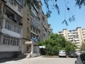 Satılır 4 otaqlı 100 m2 köhnə tikili Zərifə Əliyeva adına park