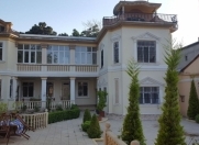 Satılır 8 otaqlı 220 m2 həyət evi Bakıxanov