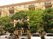 İcarəyə verilir 1 otaqlı 32 m2 köhnə tikili Elmlər Akademiyası m.