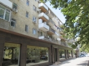 Satılır 3 otaqlı 75 m2 köhnə tikili Elmlər Akademiyası m.