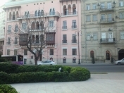 İcarəyə verilir 2 otaqlı 87 m2 köhnə tikili İçəri Şəhər