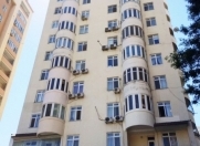 İcarəyə verilir 4 otaqlı 150 m2 yeni tikili Nəsimi r.