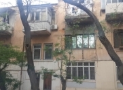 İcarəyə verilir 1 otaqlı 35 m2 köhnə tikili 28 may