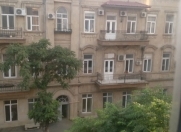 İcarəyə verilir 1 otaqlı 30 m2 köhnə tikili Yasamal r.