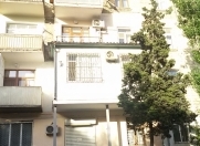 Satılır 3 otaqlı 100 m2 köhnə tikili Rusiya səfirliyi