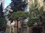 Satılır 1 otaqlı 35 m2 köhnə tikili Yasamal r.