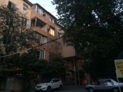 Satılır 3 otaqlı 70 m2 köhnə tikili İnşaatçılar m.