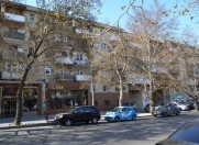Satılır 4 otaqlı 100 m2 köhnə tikili Elmlər Akademiyası m.