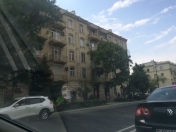 Satılır 3 otaqlı 110 m2 köhnə tikili Elmlər Akademiyası m.