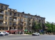 Satılır 4 otaqlı 120 m2 köhnə tikili Elmlər Akademiyası m.
