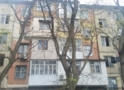 Satılır 3 otaqlı 60 m2 köhnə tikili 3 mkr