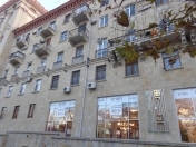 Satılır 3 otaqlı 75 m2 köhnə tikili Yasamal r.