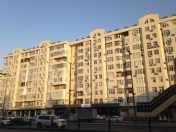 İcarəyə verilir 2 otaqlı 80 m2 yeni tikili Ayna Sultanova heykəli