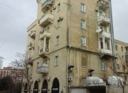 Satılır 3 otaqlı 80 m2 köhnə tikili Dostluq kinoteatrı